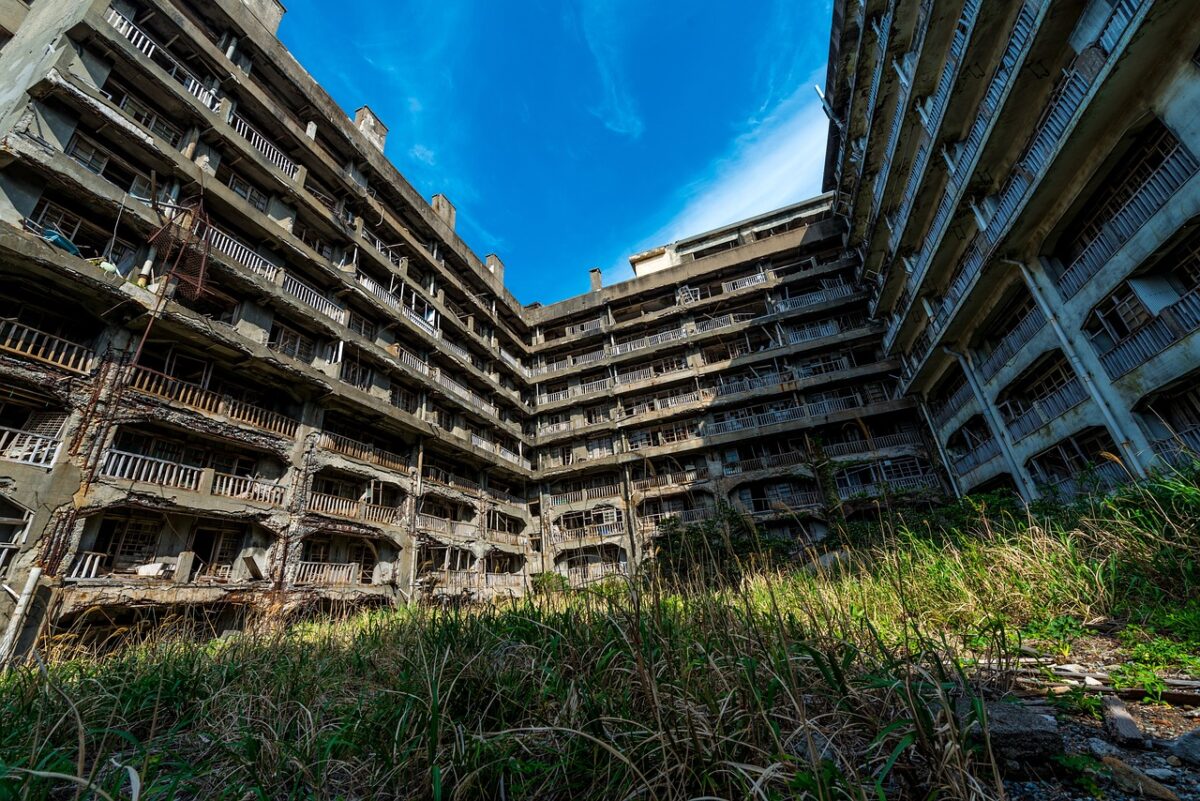 Забранени зони, които можеш да обиколиш с екскурзовод 1 gunkanjima 725797 1280 e1746440309701
