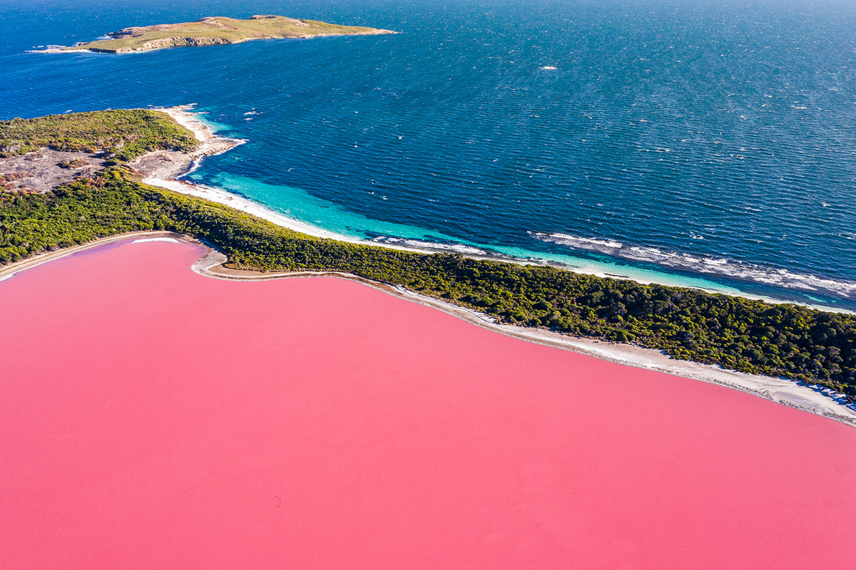 Цветно пътуване: Най-шарените места в света 2 pink lake