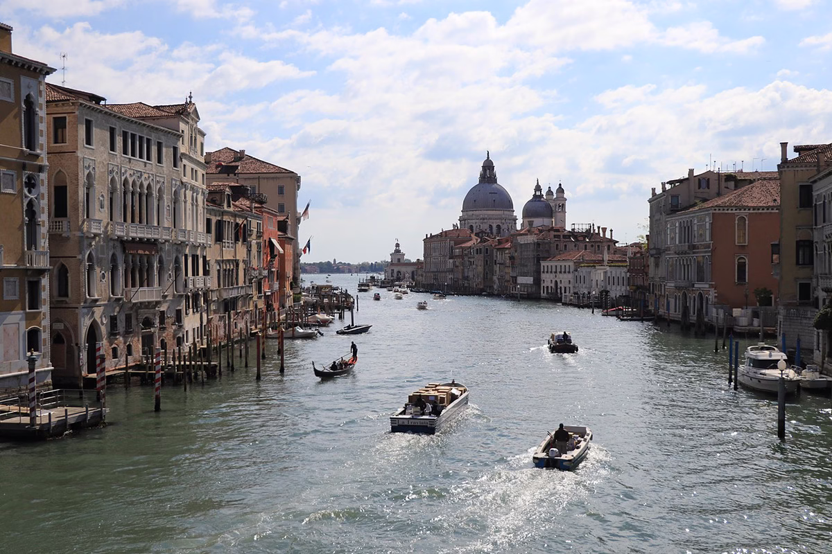 Плаващи градове: Архитектурни чудеса върху водата 2 venice